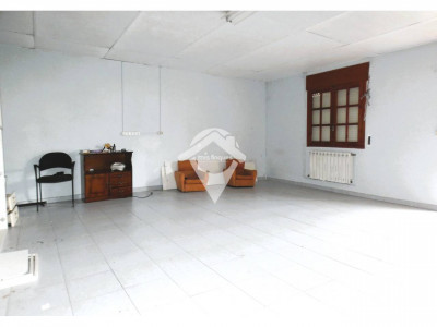 FANTASTICA CASA CON DOS VIVIENDAS INDEPENDIENTES Y GRAN GARAJE EN TERRASSA