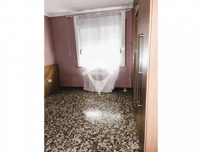 FANTASTICA CASA CON DOS VIVIENDAS INDEPENDIENTES Y GRAN GARAJE EN TERRASSA