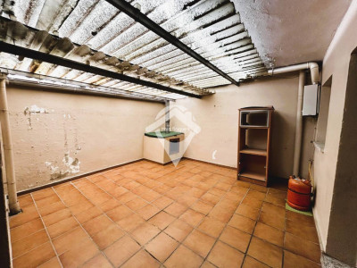 FANTASTICA CASA CON DOS VIVIENDAS INDEPENDIENTES Y GRAN GARAJE EN TERRASSA