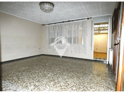 FANTASTICA CASA CON DOS VIVIENDAS INDEPENDIENTES Y GRAN GARAJE EN TERRASSA