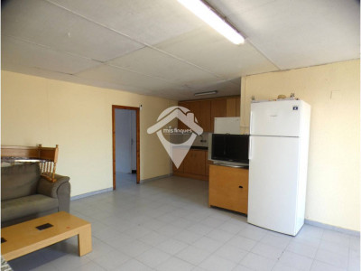 FANTASTICA CASA CON DOS VIVIENDAS INDEPENDIENTES Y GRAN GARAJE EN TERRASSA