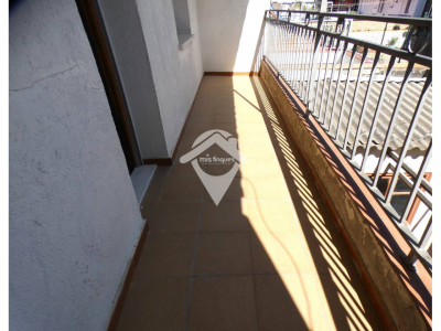FANTASTICA CASA CON DOS VIVIENDAS INDEPENDIENTES Y GRAN GARAJE EN TERRASSA
