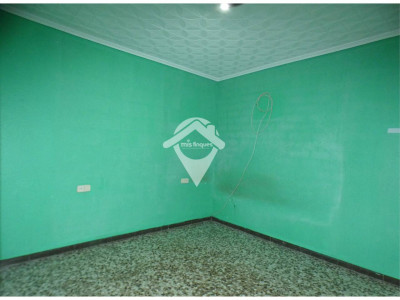 FANTASTICA CASA CON DOS VIVIENDAS INDEPENDIENTES Y GRAN GARAJE EN TERRASSA