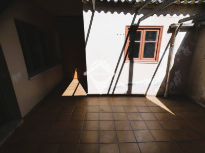 FANTASTICA CASA CON DOS VIVIENDAS INDEPENDIENTES Y GRAN GARAJE EN TERRASSA