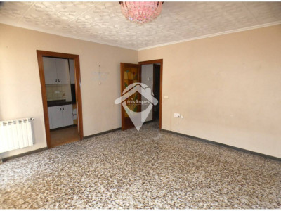 FANTASTICA CASA CON DOS VIVIENDAS INDEPENDIENTES Y GRAN GARAJE EN TERRASSA