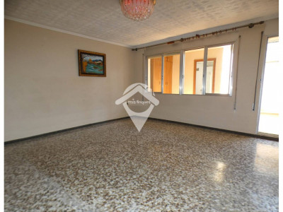 FANTASTICA CASA CON DOS VIVIENDAS INDEPENDIENTES Y GRAN GARAJE EN TERRASSA