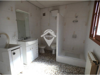 FANTASTICA CASA CON DOS VIVIENDAS INDEPENDIENTES Y GRAN GARAJE EN TERRASSA