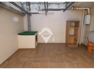 FANTASTICA CASA CON DOS VIVIENDAS INDEPENDIENTES Y GRAN GARAJE EN TERRASSA