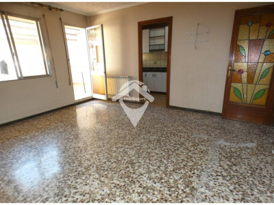 FANTASTICA CASA CON DOS VIVIENDAS INDEPENDIENTES Y GRAN GARAJE EN TERRASSA
