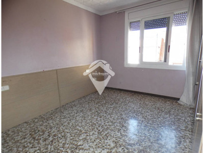 FANTASTICA CASA CON DOS VIVIENDAS INDEPENDIENTES Y GRAN GARAJE EN TERRASSA