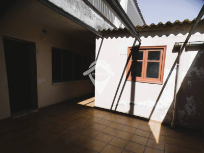 FANTASTICA CASA CON DOS VIVIENDAS INDEPENDIENTES Y GRAN GARAJE EN TERRASSA