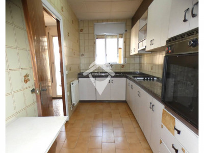 FANTASTICA CASA CON DOS VIVIENDAS INDEPENDIENTES Y GRAN GARAJE EN TERRASSA