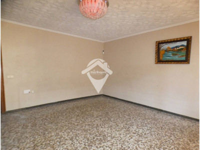FANTASTICA CASA CON DOS VIVIENDAS INDEPENDIENTES Y GRAN GARAJE EN TERRASSA