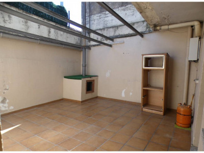 FANTASTICA CASA CON DOS VIVIENDAS INDEPENDIENTES Y GRAN GARAJE EN TERRASSA