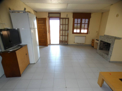 FANTASTICA CASA CON DOS VIVIENDAS INDEPENDIENTES Y GRAN GARAJE EN TERRASSA