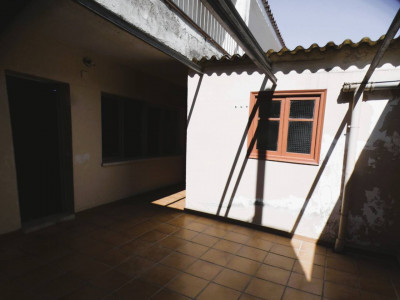 FANTASTICA CASA CON DOS VIVIENDAS INDEPENDIENTES Y GRAN GARAJE EN TERRASSA
