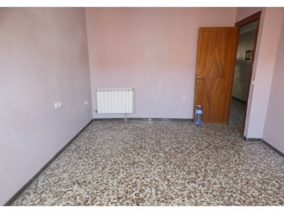 FANTASTICA CASA CON DOS VIVIENDAS INDEPENDIENTES Y GRAN GARAJE EN TERRASSA