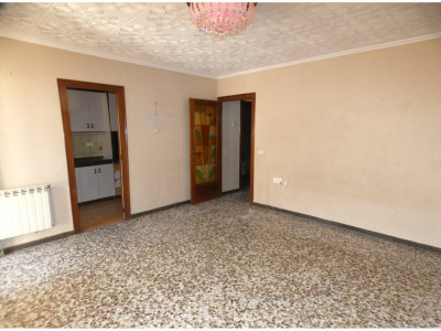 FANTASTICA CASA CON DOS VIVIENDAS INDEPENDIENTES Y GRAN GARAJE EN TERRASSA