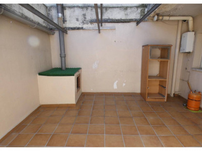 FANTASTICA CASA CON DOS VIVIENDAS INDEPENDIENTES Y GRAN GARAJE EN TERRASSA