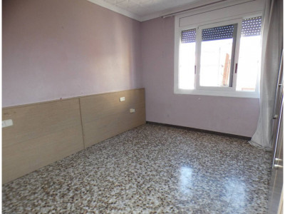 FANTASTICA CASA CON DOS VIVIENDAS INDEPENDIENTES Y GRAN GARAJE EN TERRASSA