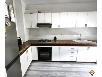 Fantástica casa con enorme garaje en Castellar del Vallès – Lista para entrar a vivir!!!