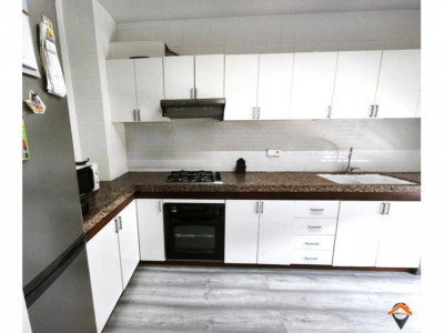 Fantástica casa con enorme garaje en Castellar del Vallès – Lista para entrar a vivir!!!