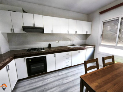 Fantástica casa con enorme garaje en Castellar del Vallès – Lista para entrar a vivir!!!