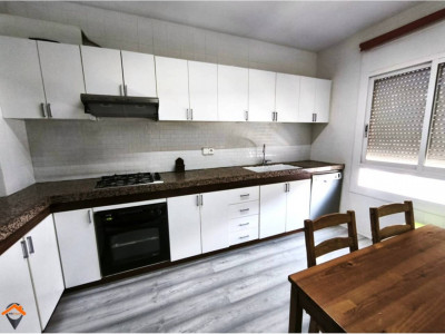 Fantástica casa con enorme garaje en Castellar del Vallès – Lista para entrar a vivir!!!