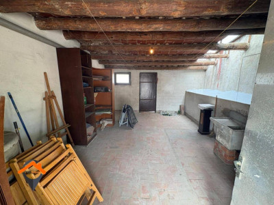 FANTASTICA CASA EN ZONA TRANQUILA CON GARAJE DE 140M2, TERRAZA 50M2 Y PATIO!!!