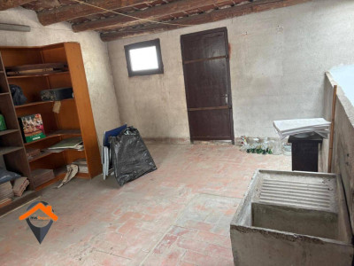 FANTASTICA CASA EN ZONA TRANQUILA CON GARAJE DE 140M2, TERRAZA 50M2 Y PATIO!!!
