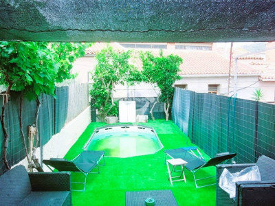 FANTASTICA CASA SOLEADA CON PISCINA Y JARDIN