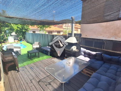 FANTASTICA CASA SOLEADA CON PISCINA Y JARDIN