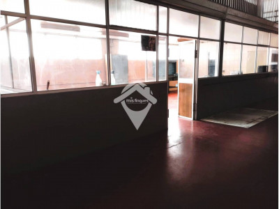 FANTASTICA NAVE CON PATIO DE 500 m2  EN ALQUILER EN SANT QUIRZE DEL VALLES