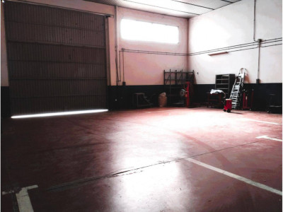 FANTASTICA NAVE CON PATIO DE 500 M2 EN ALQUILER EN SANT QUIRZE DEL VALLES