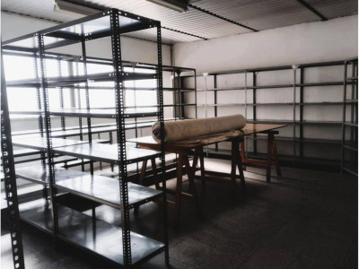 FANTASTICA NAVE CON PATIO DE 500 M2 EN ALQUILER EN SANT QUIRZE DEL VALLES