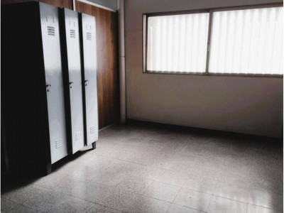 FANTASTICA NAVE CON PATIO DE 500 M2 EN ALQUILER EN SANT QUIRZE DEL VALLES