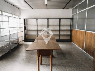 FANTASTICA NAVE CON PATIO DE 500 m2  EN ALQUILER EN SANT QUIRZE DEL VALLES