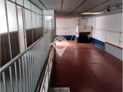 FANTASTICA NAVE CON PATIO DE 500 m2  EN ALQUILER EN SANT QUIRZE DEL VALLES