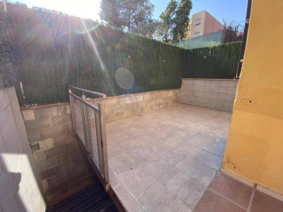 FANTASTICA PLANTA BAJA CON PATIO CAN RULL-SABADELL