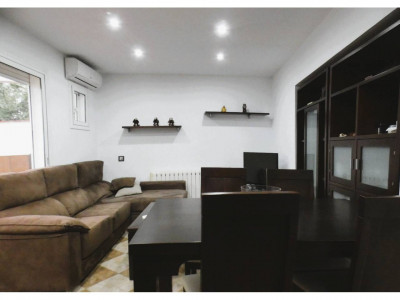 FANTASTICA PLANTA BAJA REFORMADA CON PATIO Y TERRAZA CENTRO SANT QUIRZE