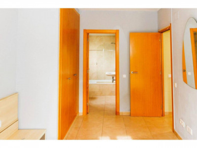 FANTASTICO PISO CON TERRAZA CON ZONA COMUNITARIA Y PISCINA