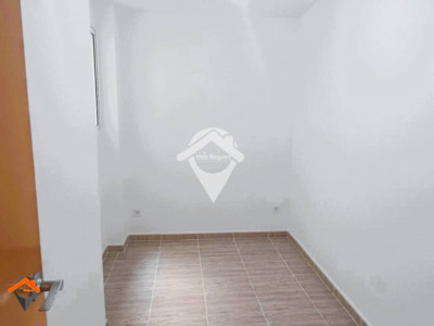 FANTASTICO PISO REFORMADO, SOLEADO, CON BALCON, ASCENSOR, PARQUING Y TRASTERO