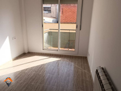 FANTASTICO PISO REFORMADO Y MUY SOLEADO CON BALCÓN, ASCENSOR, PARKING Y TRASTERO