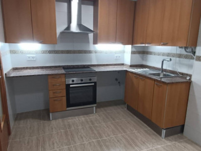 FANTASTICO PISO REFORMADO Y MUY SOLEADO CON BALCÓN, ASCENSOR, PARKING Y TRASTERO