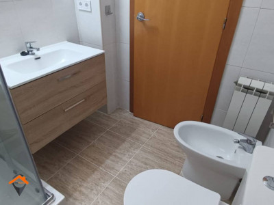 FANTASTICO PISO REFORMADO Y MUY SOLEADO CON BALCÓN, ASCENSOR, PARKING Y TRASTERO