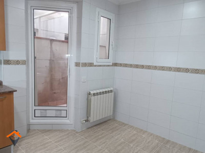 FANTASTICO PISO REFORMADO Y MUY SOLEADO CON BALCÓN, ASCENSOR, PARKING Y TRASTERO