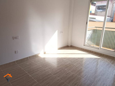 FANTASTICO PISO REFORMADO Y MUY SOLEADO CON BALCÓN, ASCENSOR, PARKING Y TRASTERO