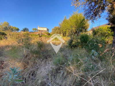 FANTASTICO TERRENO CON LICENCIA PARA CONSTRUIR CHALET URBANIZACION CASTELLAR V.
