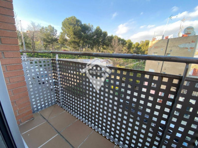 FANTASTICO Y ACOGEDOR PISO EN CALLE GENERAL MORAGUES-TERRASSA