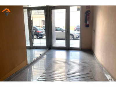 FANTASTICO Y ACOGEDOR PISO EN CALLE GENERAL MORAGUES-TERRASSA